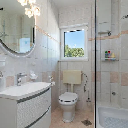 Beachfront With Parking Slatine